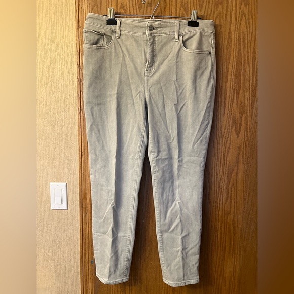 Chico’s Girlfriend Slim Ankle Grey Jeans size 12 - Picture 3 of 9